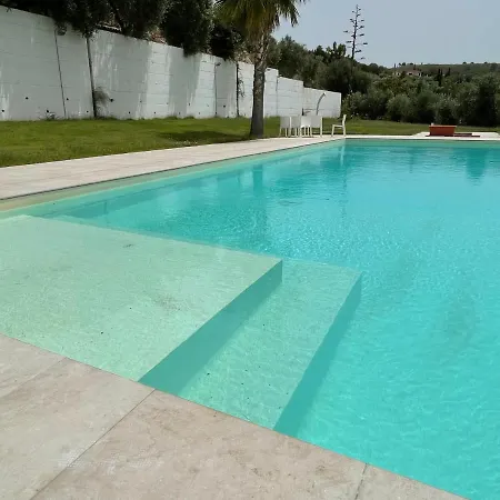 Bed & Breakfast Tenuterrico 2*